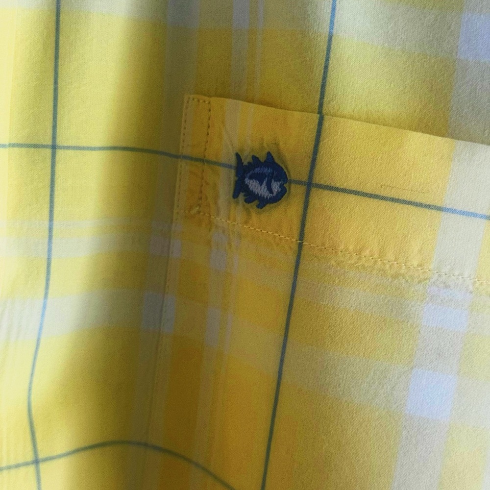Southern Tide Gulf Breeze Window Pane Shirt. Excellent condition. - Picture 2 of 4